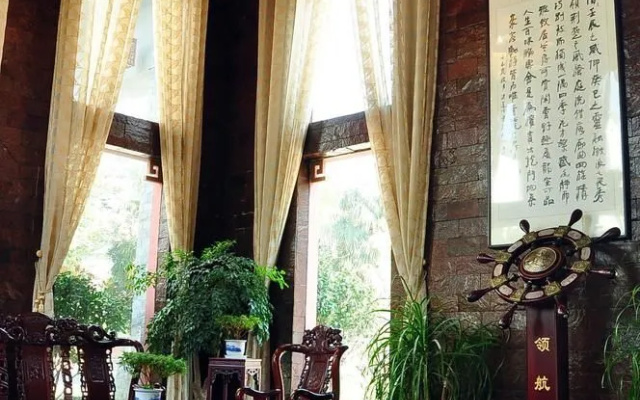 Jingzhou Yunlongshangfang Hotel