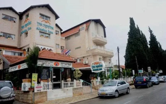 Alaska Inn Hotel