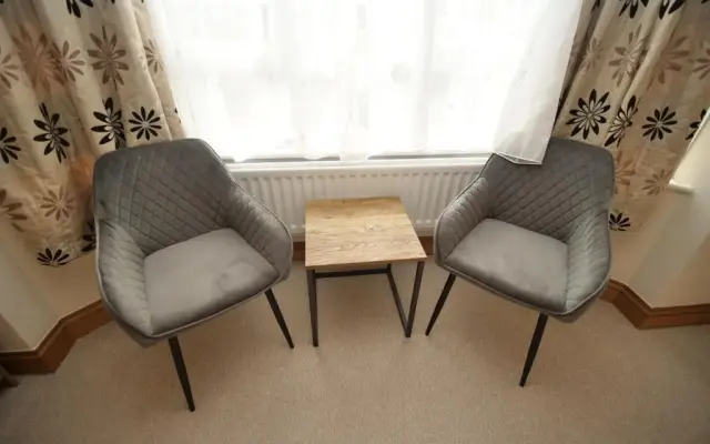 Town Centre Apartment Sleeps 9