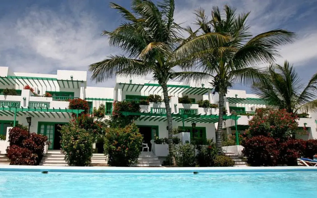 Nazaret Apartamentos