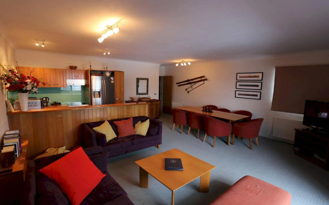 Snow Ski Apartments