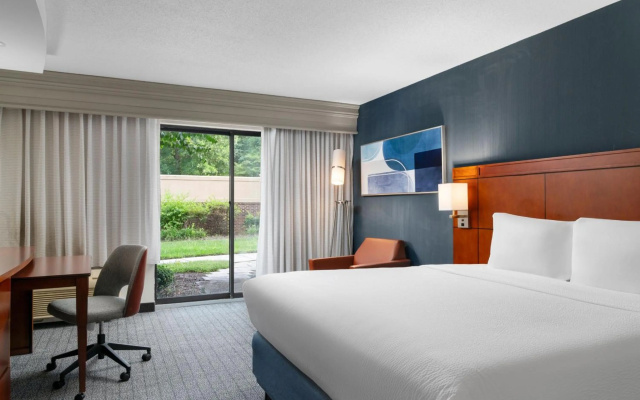 Courtyard by Marriott Richmond North