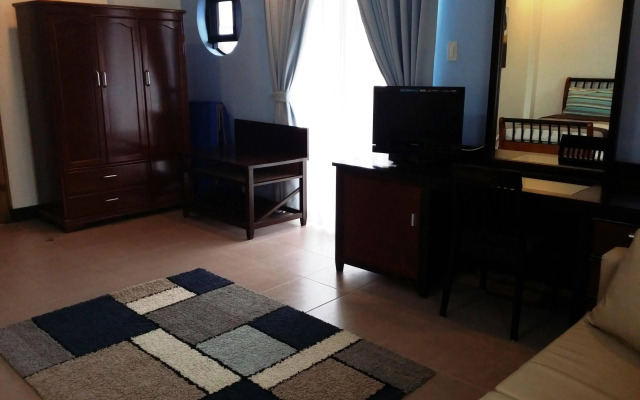 Palm Seaside Inn and Beach Resort