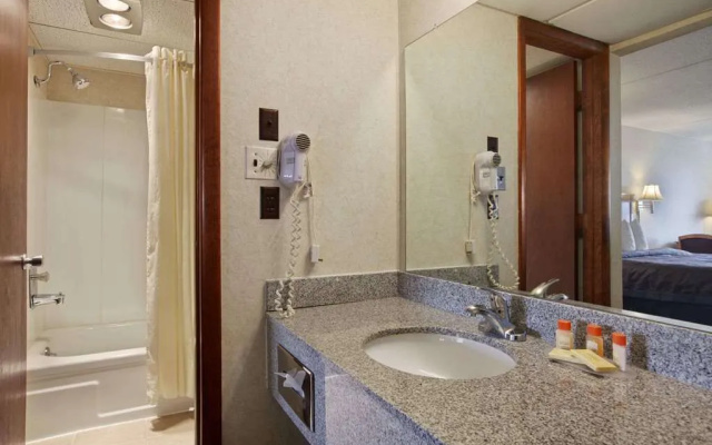 Days Inn By Wyndham Salina South