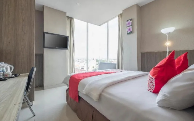 OYO 635 Lynt Hotel Makassar