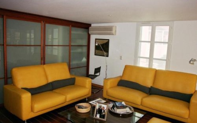 Loft De Cannes Bed And Breakfast
