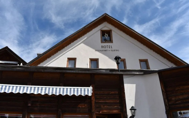 Hotel Plattas