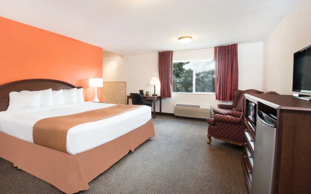 Howard Johnson Inn and Suites Oacoma