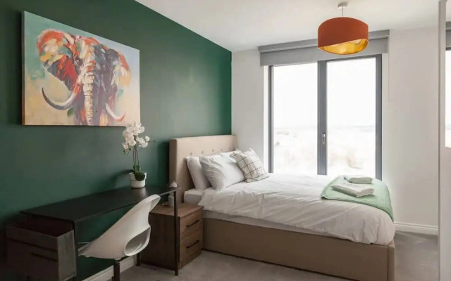 2 Bed Flats Near Station & City Centre - Sleeps 6
