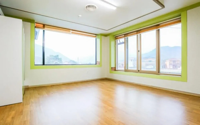 Gongju Inyeonui Hyanggi Pension(공주 인연의향기(인향)펜션)