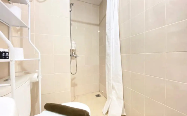 Cheerful And Homey 2Br Apartment At Parahyangan Residence