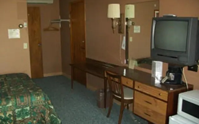 Black Bear Motel