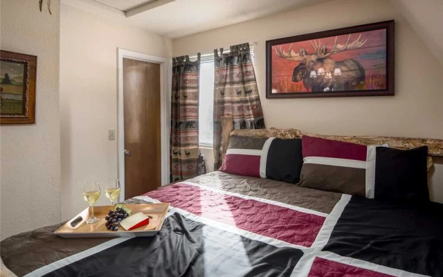 Mama Bear's Den by Ruidoso Vacation Rentals