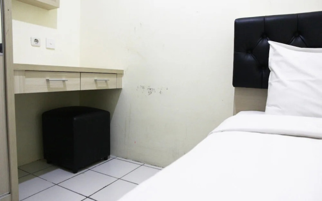 Pool View 2BR Kemang View Apartment By Travelio