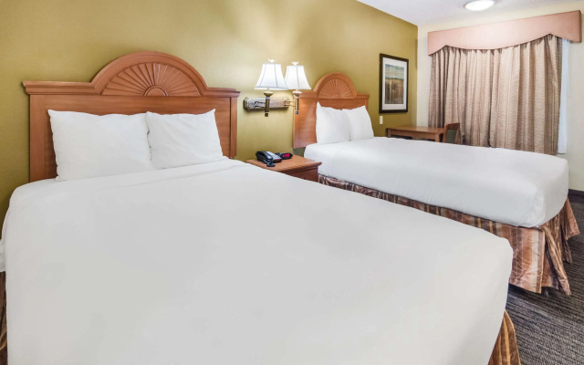 Quality Inn & Suites Dallas - Cityplace