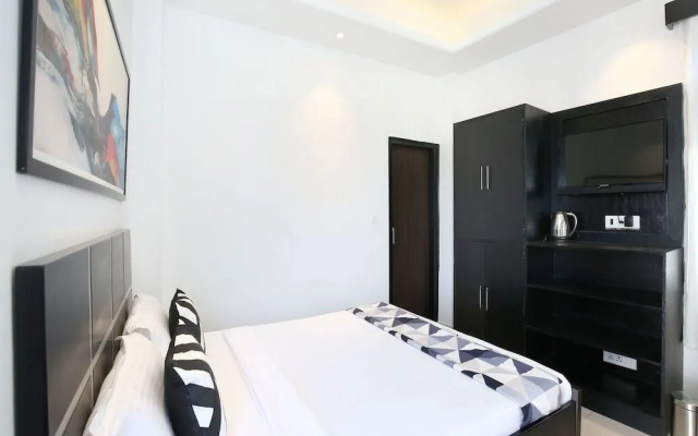 OYO 13307 Home Luxury Stay Shoghi