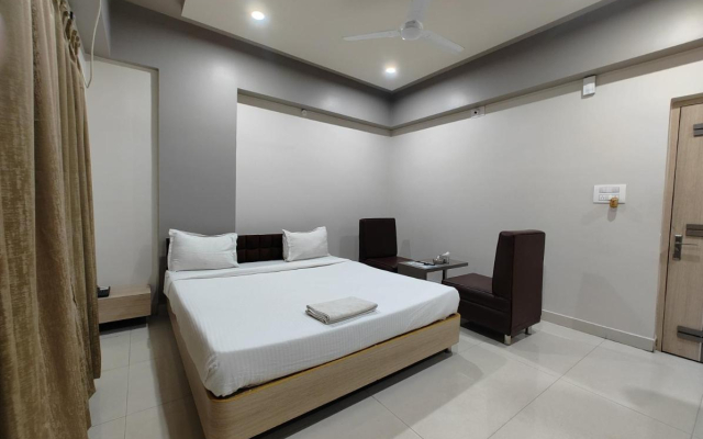 HOTEL INDRAPRASTHA, Malda