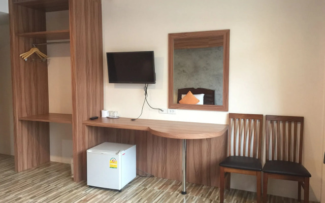 OYO 1118 K L Boutique Hotel (Vaccinated Staff)