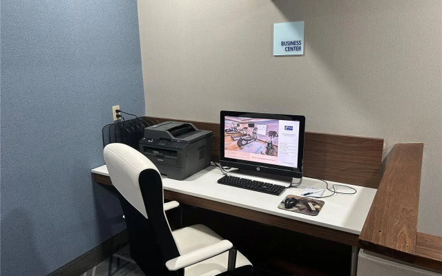 Best Western Roslyn-Long Island Hotel