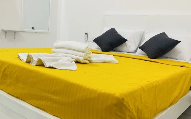 Hotel Jay R