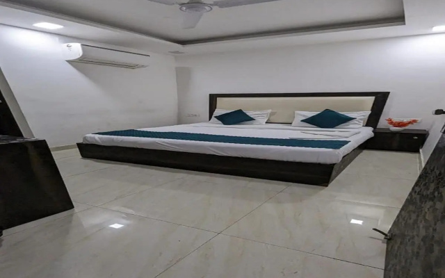 Hotel Raaso Inn - Couple Friendly