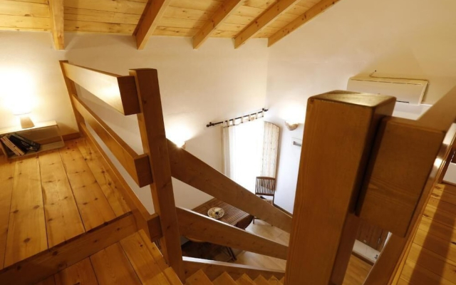 Ontas by Praxithea Traditional Home