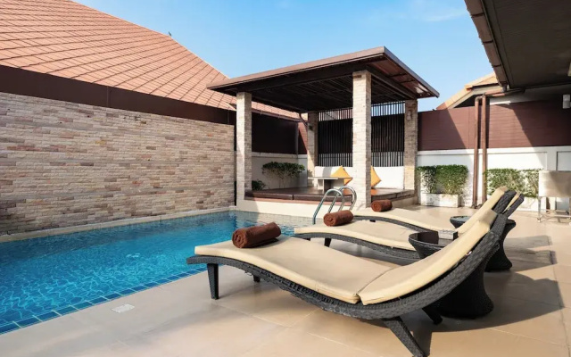 Luxury Pool villa C16 - 4BR 8-10 Persons