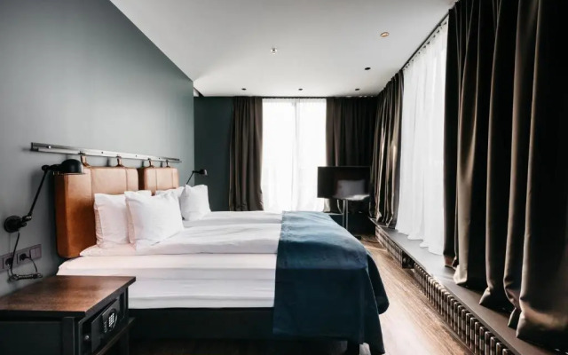 Exeter Hotel