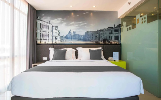 The Life Styles Hotel Surabaya