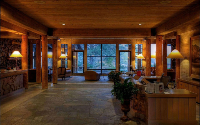 Sun Mountain Lodge