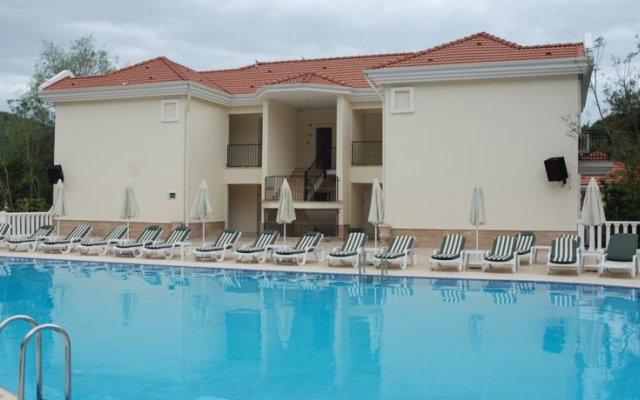 Cinar Hotel