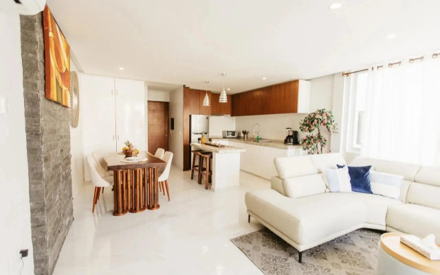 Dune Luxury Condos - Suite w Private Terrace