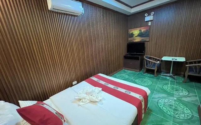 Rossa Hotel