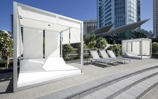 Surfers Paradise Ocean view