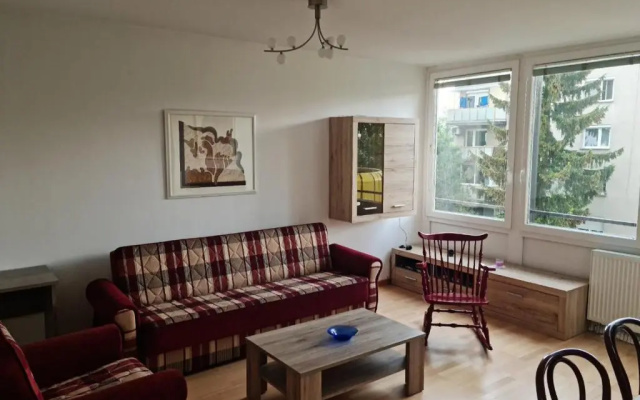 Thomas apartment 028