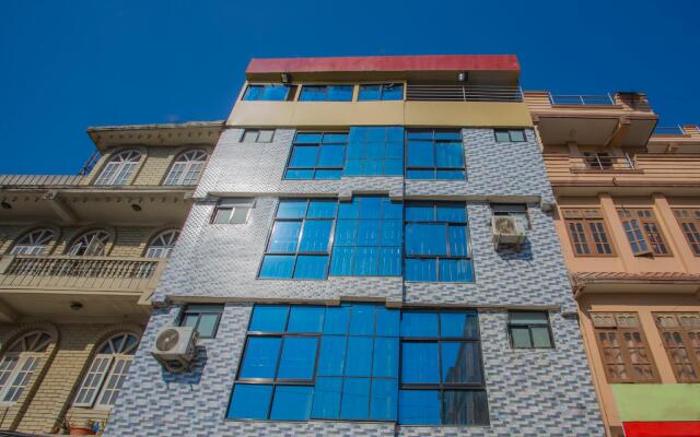 Отель OYO 296 Subine Guest Inn Непал, Катманду - отзывы, цены и фото номеров - забронировать отель OYO 296 Subine Guest Inn онлайн вид на фасад