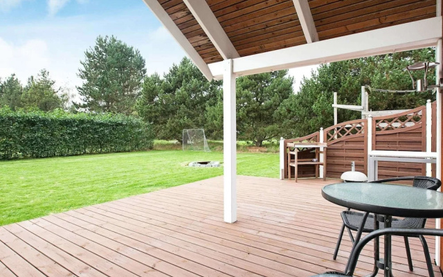 6 Person Holiday Home in Rodby