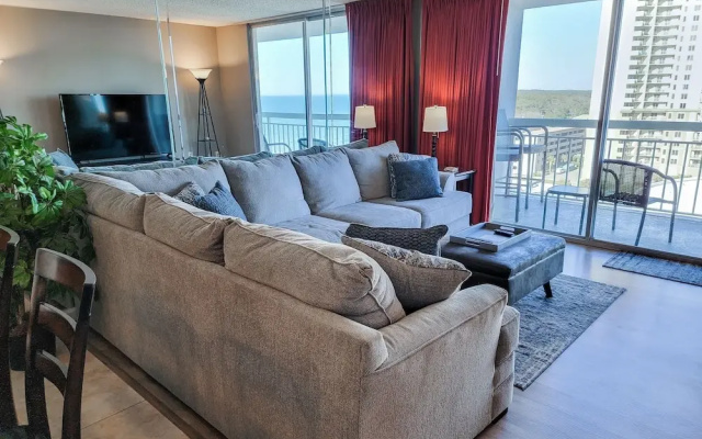 1201 South Hampton 2 Bedroom Condo