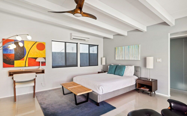 Modern Desert Oasis