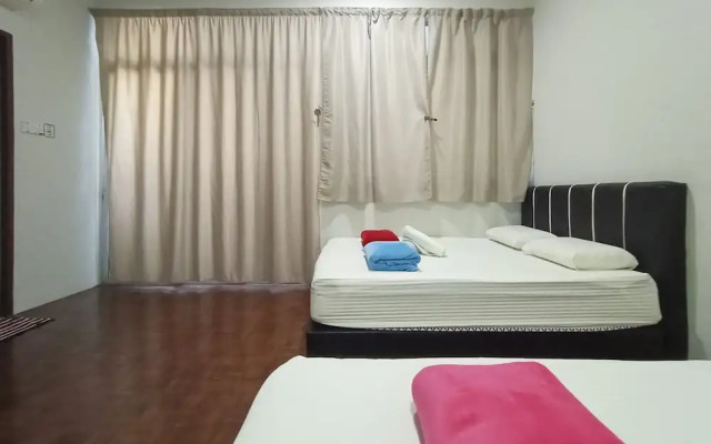 OYO HOME 90261 Hom2rex Kuching Homestay