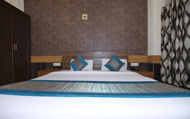Hotel Sarthi