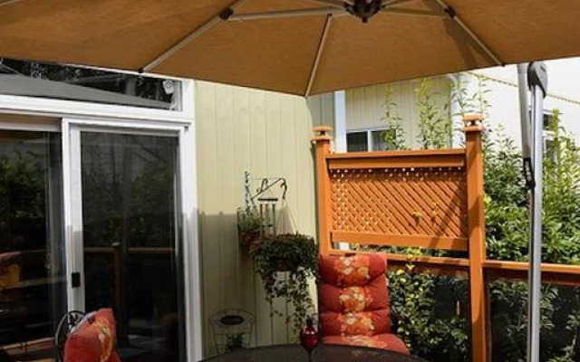 Yellow Door Bed and Breakfast