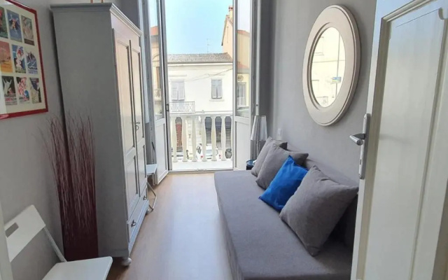 Foscolo 27 a 100 M Dal Mare