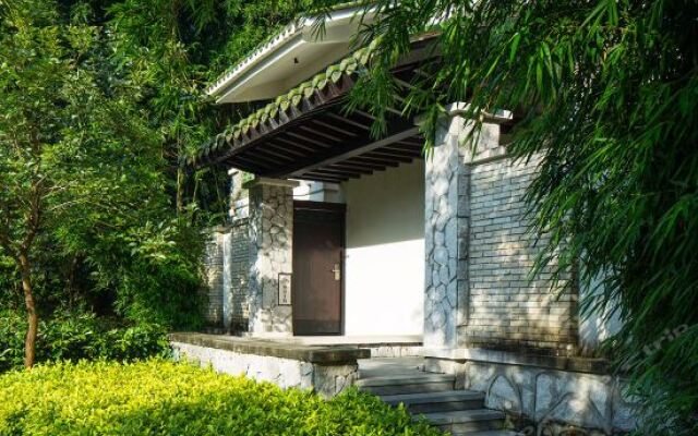 Qixianling Baoting Liyuan Hot Spring Hotel вид на фасад