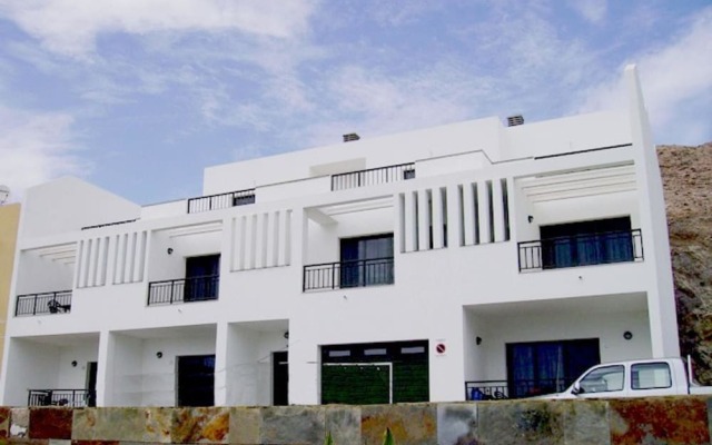 Отель Cala Apartments 3Pax 1A Испания, Гинигинамар - отзывы, цены и фото номеров - забронировать отель Cala Apartments 3Pax 1A онлайн вид на фасад