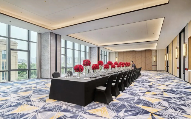 Hilton Wenzhou City Center