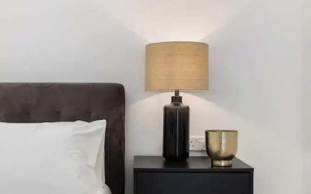 Stylish 1BR APT with Terrace