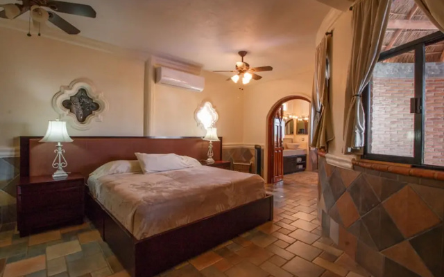 Casa Fibba 4 BR by Casago