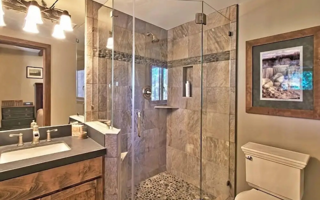 3877 Crest Drive