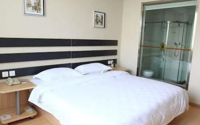 Super 8 Hotel Shijiazhuang New Railway Station West Square